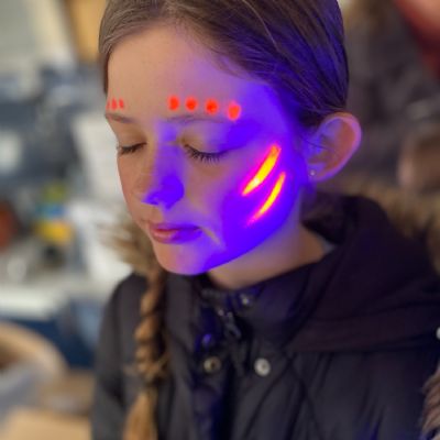 Glowinthedarkfacepaints3)